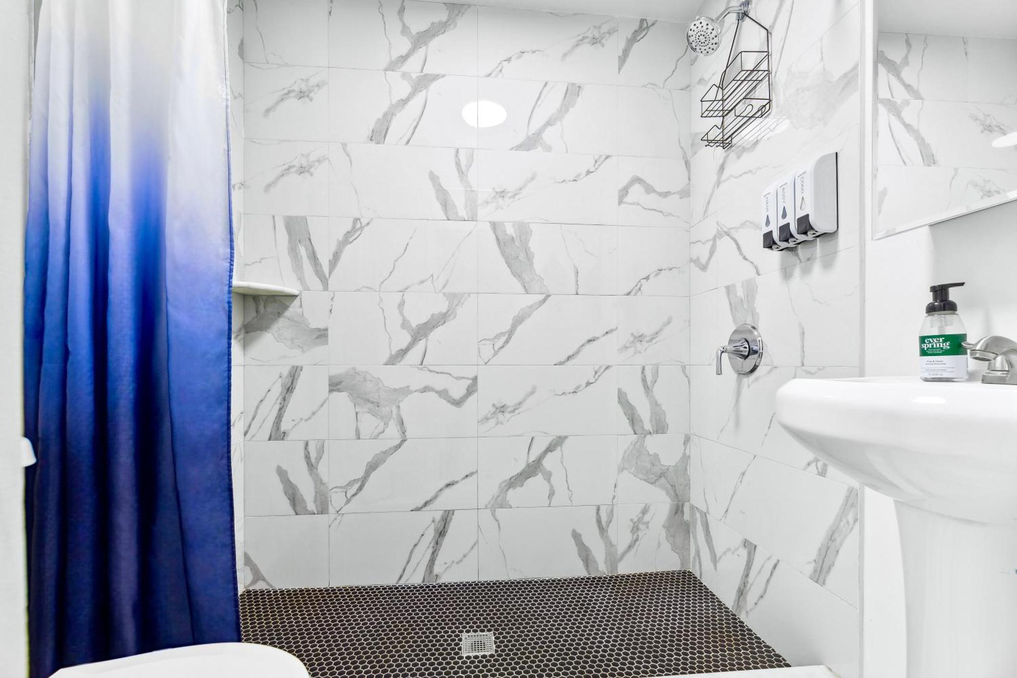 Homelike Suites In The Heart Of China Town New York Exterior photo